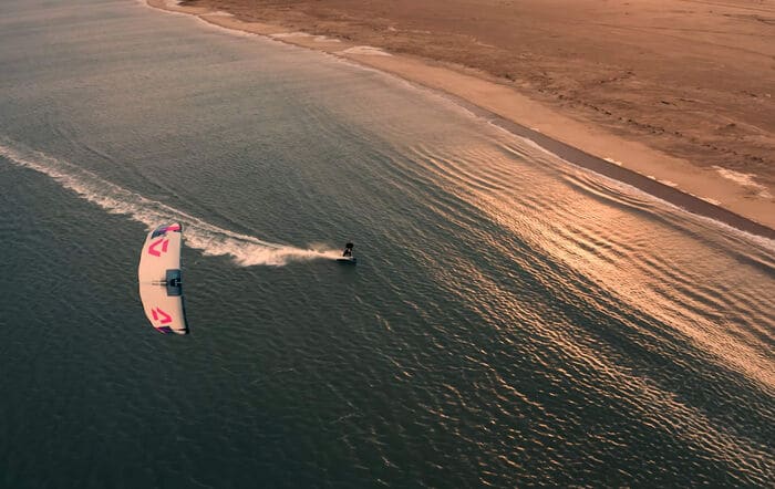 How to make a turn in flight in kitesurfing? | École Kitesurf Var