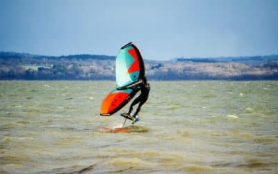 Wingfoil: why it's the ideal sport to let off steam and have fun? | École Kitesurf Var