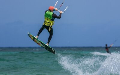 Entre bise de l’Almanarre et adrénaline : le kitesurf façon Cabrinha, vu des terres varoises | École Kitesurf Var Kitesurf-façon-Cabrinha-var